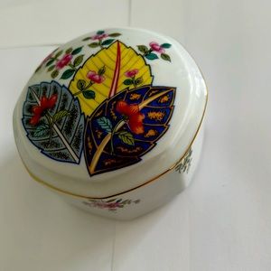 1977 Trinket Box by Mann